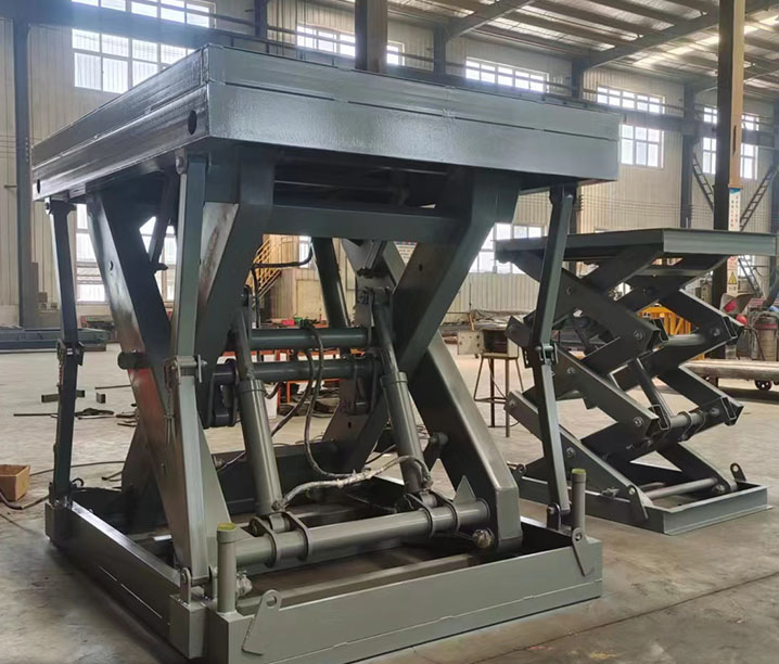 大吨位货物提升机